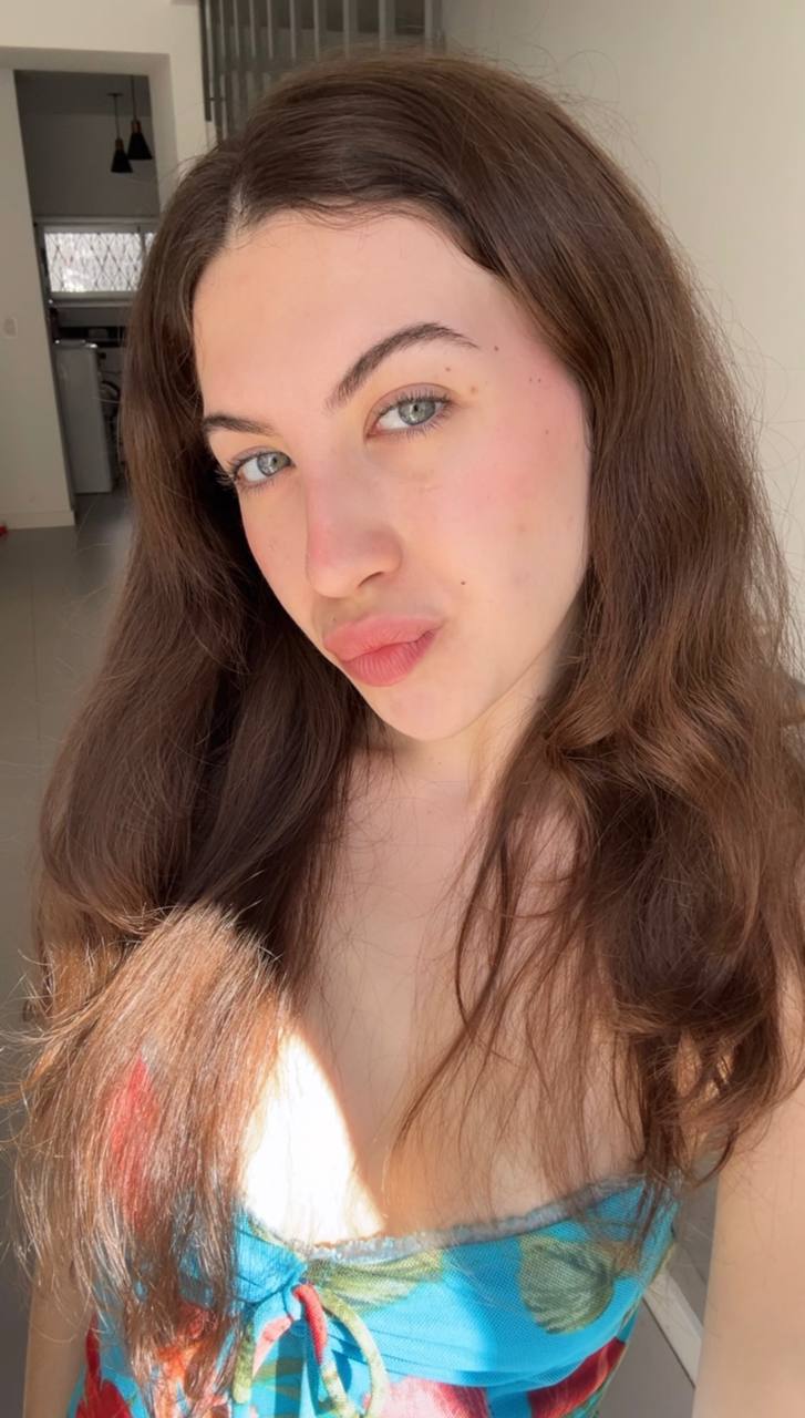 Nude girl Amber in Yangzhou