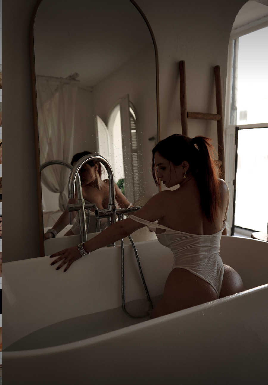 A playful frame from Miranda Faith nude — online in Yangzhou