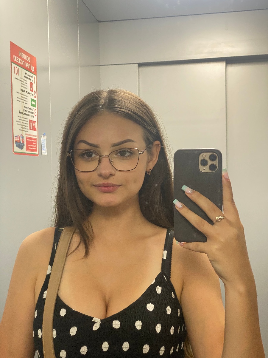 Sexy model Stacy in Yangzhou